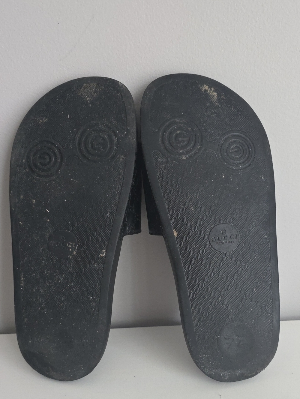 Gucci GG MicroGuccissima Slides Size 37 - Picture 8 of 8